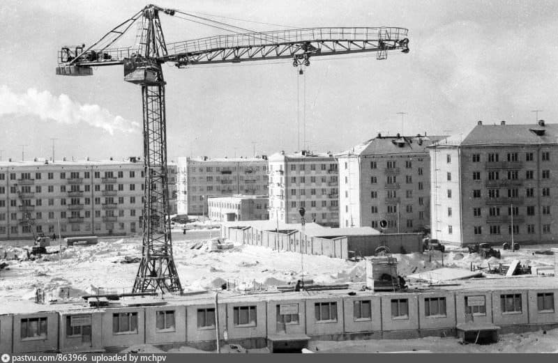 Строительство жилых домов в 43-45 кварталах Северного Измайлова 1960.jpg